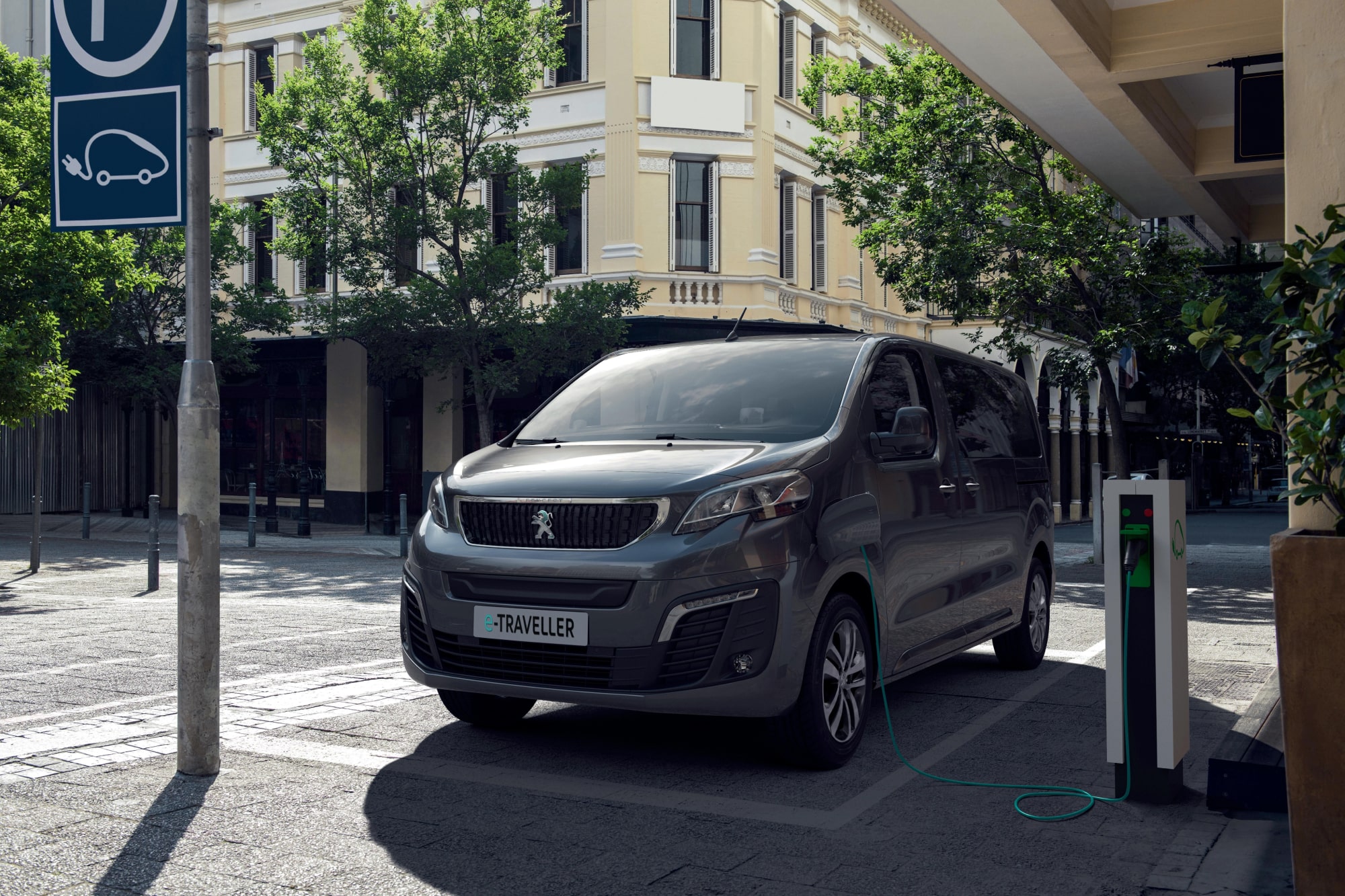 stellantis-insurance_peugeot_TRAVELLER-1-min